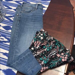 Pilcro Anthropologie Ankle Jeans - Petite Size 28